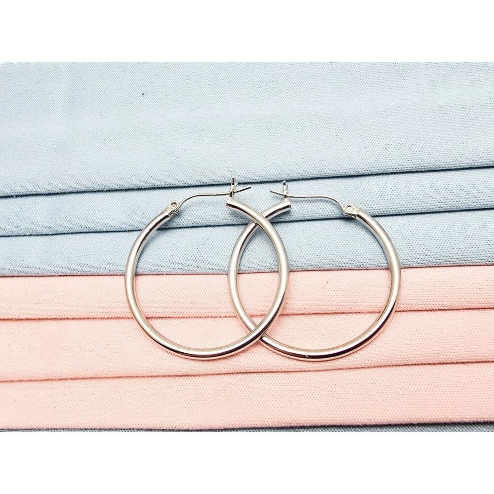 Beautiful Medium Sized 14K Karat Solid White Gold Designer Hinged Hoop Earrings